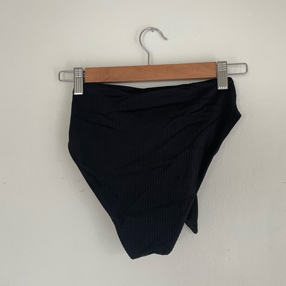 Vestique Sadie two piece swimsuit - Picture 10 of 12